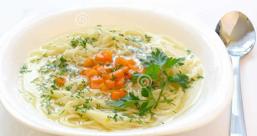 Supa crema de pui cu spaghete