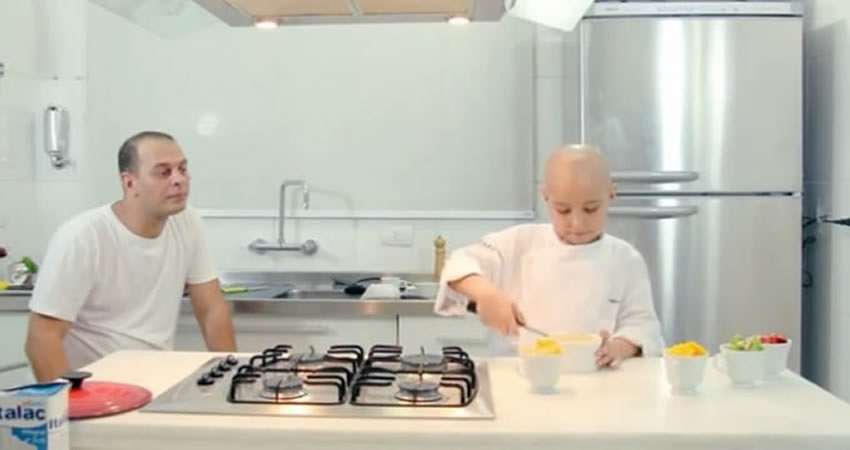 La opt ani, un baietel bolnav de cancer are propriul show culinar